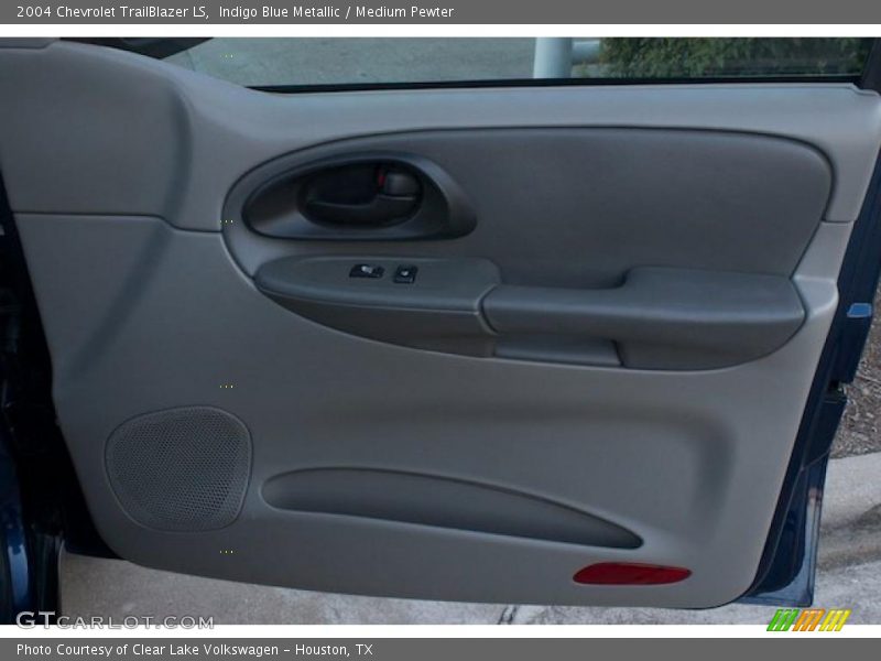 Indigo Blue Metallic / Medium Pewter 2004 Chevrolet TrailBlazer LS