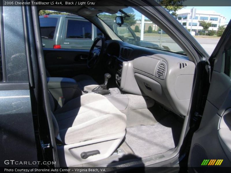 Black / Light Gray 2006 Chevrolet TrailBlazer LS 4x4
