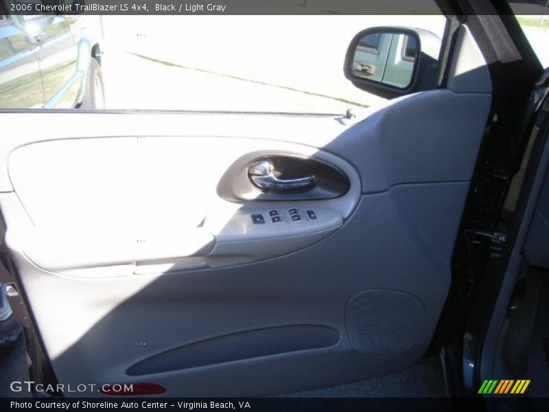 Black / Light Gray 2006 Chevrolet TrailBlazer LS 4x4