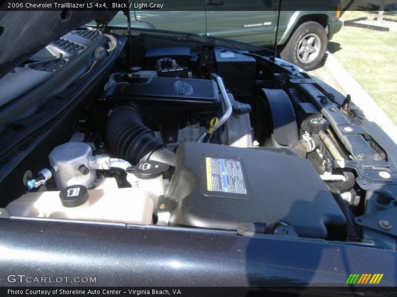 Black / Light Gray 2006 Chevrolet TrailBlazer LS 4x4