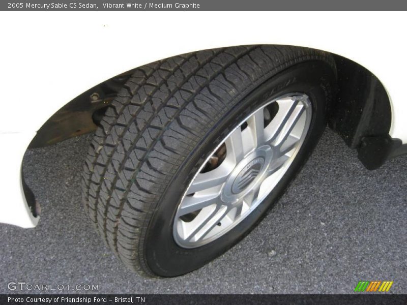 Vibrant White / Medium Graphite 2005 Mercury Sable GS Sedan