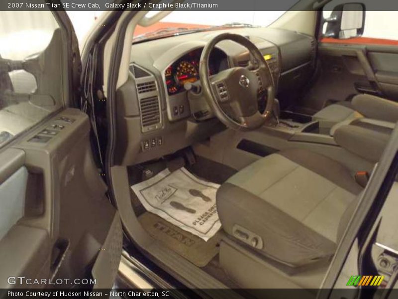 Galaxy Black / Graphite Black/Titanium 2007 Nissan Titan SE Crew Cab