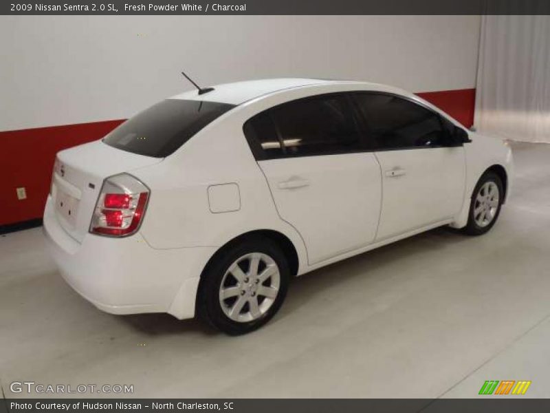 Fresh Powder White / Charcoal 2009 Nissan Sentra 2.0 SL