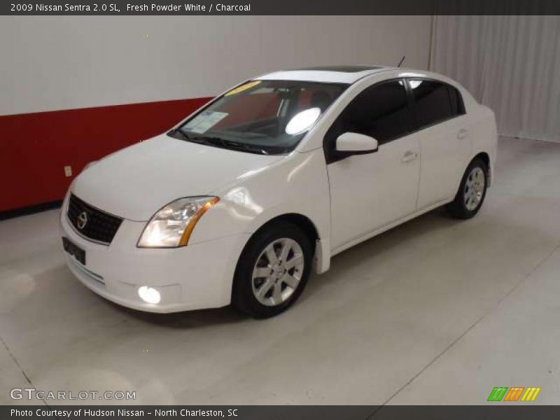 Fresh Powder White / Charcoal 2009 Nissan Sentra 2.0 SL