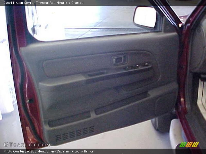 Thermal Red Metallic / Charcoal 2004 Nissan Xterra