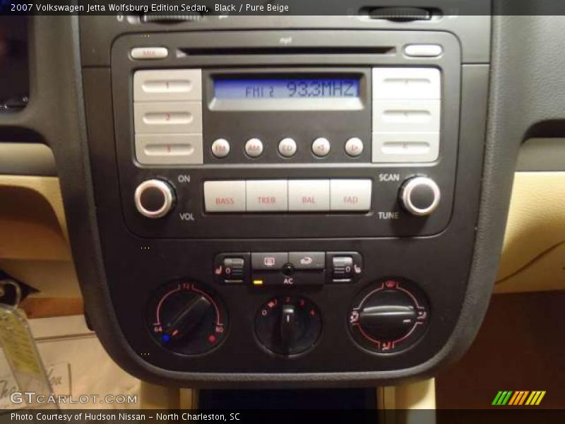 Black / Pure Beige 2007 Volkswagen Jetta Wolfsburg Edition Sedan