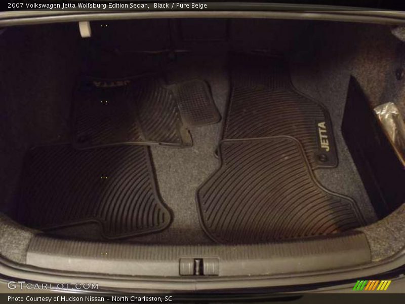 Black / Pure Beige 2007 Volkswagen Jetta Wolfsburg Edition Sedan