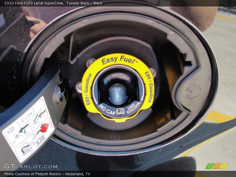 Tuxedo Black / Black 2010 Ford F150 Lariat SuperCrew