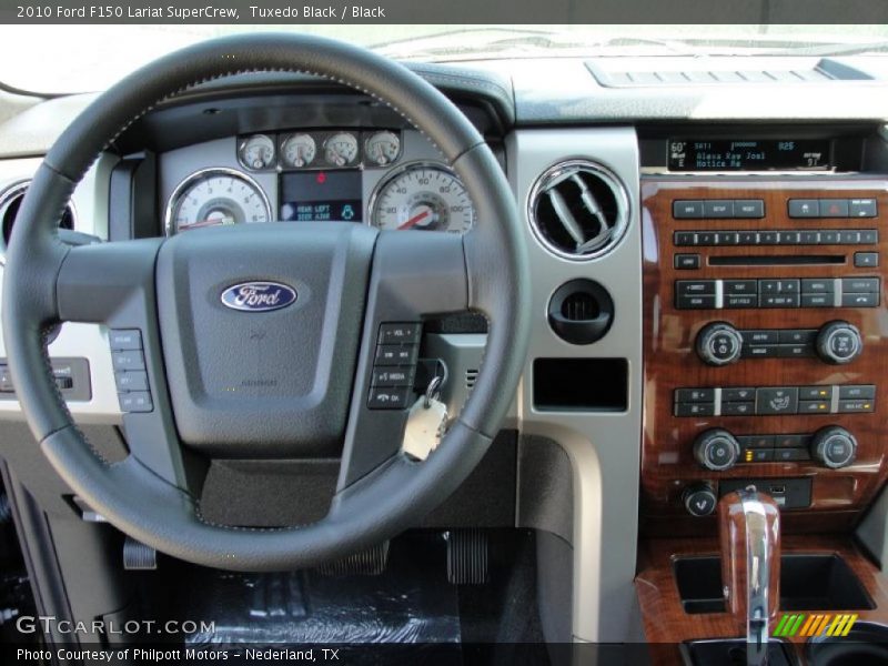 Tuxedo Black / Black 2010 Ford F150 Lariat SuperCrew