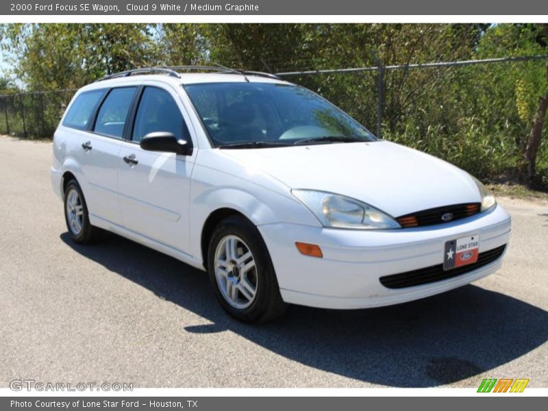 Cloud 9 White / Medium Graphite 2000 Ford Focus SE Wagon