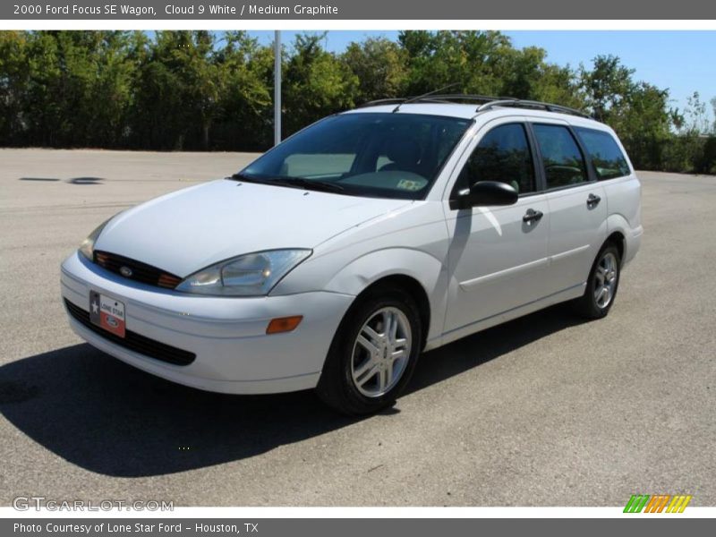 Cloud 9 White / Medium Graphite 2000 Ford Focus SE Wagon