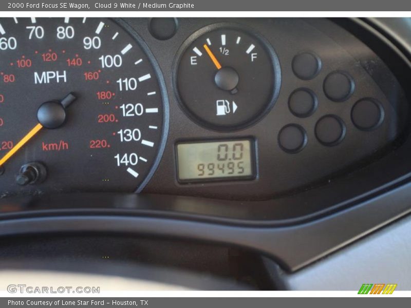 Cloud 9 White / Medium Graphite 2000 Ford Focus SE Wagon