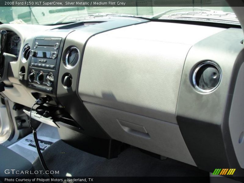 Silver Metallic / Medium Flint Grey 2008 Ford F150 XLT SuperCrew