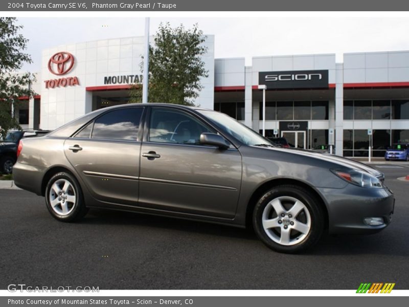 Phantom Gray Pearl / Taupe 2004 Toyota Camry SE V6