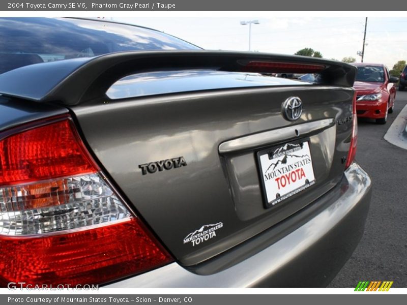Phantom Gray Pearl / Taupe 2004 Toyota Camry SE V6