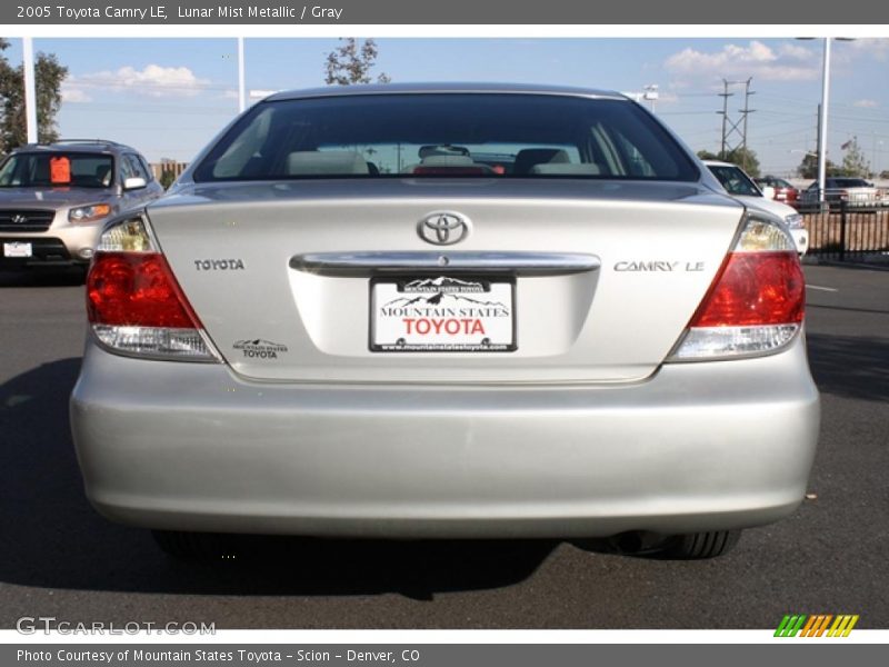 Lunar Mist Metallic / Gray 2005 Toyota Camry LE