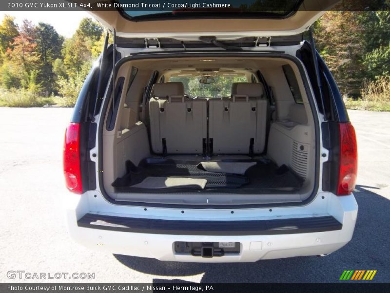 White Diamond Tricoat / Cocoa/Light Cashmere 2010 GMC Yukon XL SLT 4x4