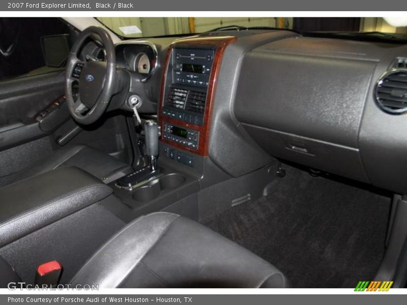 Black / Black 2007 Ford Explorer Limited