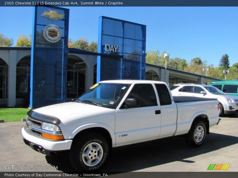 Summit White / Graphite 2003 Chevrolet S10 LS Extended Cab 4x4