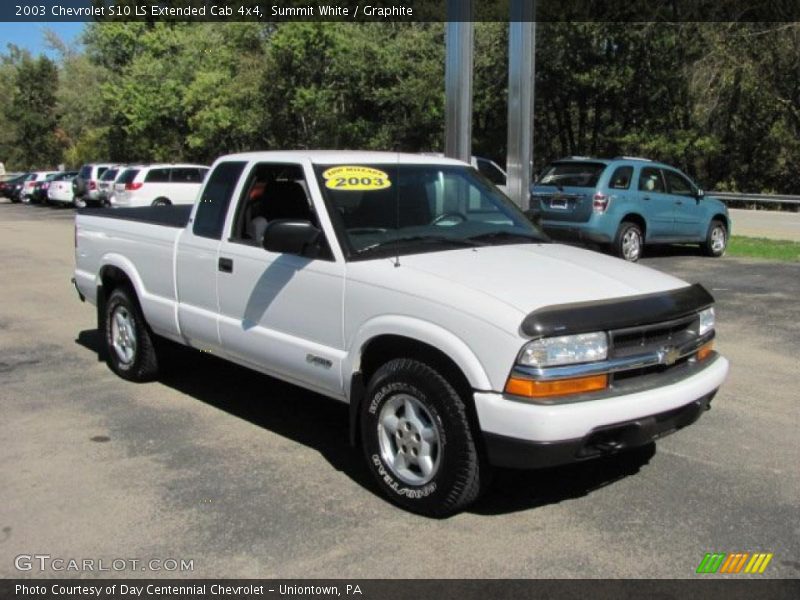 Summit White / Graphite 2003 Chevrolet S10 LS Extended Cab 4x4
