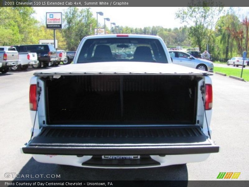 Summit White / Graphite 2003 Chevrolet S10 LS Extended Cab 4x4