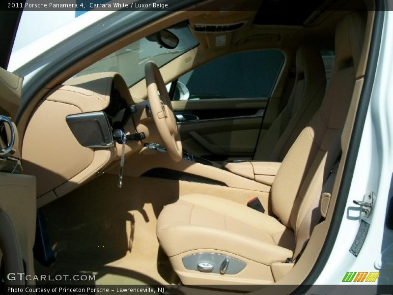 Carrara White / Luxor Beige 2011 Porsche Panamera 4