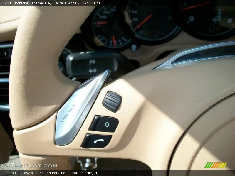 Carrara White / Luxor Beige 2011 Porsche Panamera 4