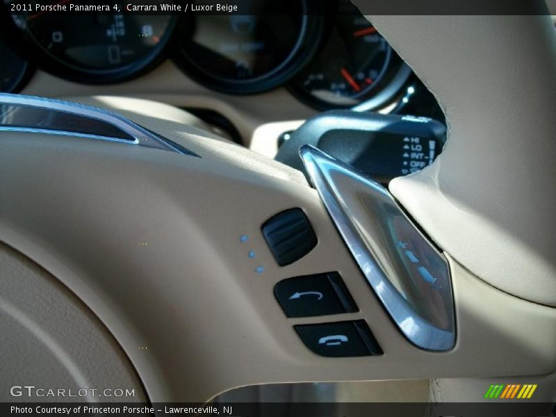 Carrara White / Luxor Beige 2011 Porsche Panamera 4