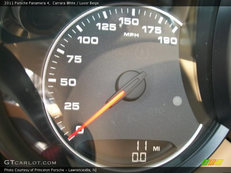 Carrara White / Luxor Beige 2011 Porsche Panamera 4