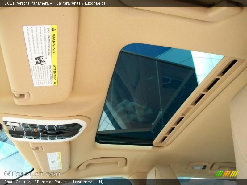 Carrara White / Luxor Beige 2011 Porsche Panamera 4