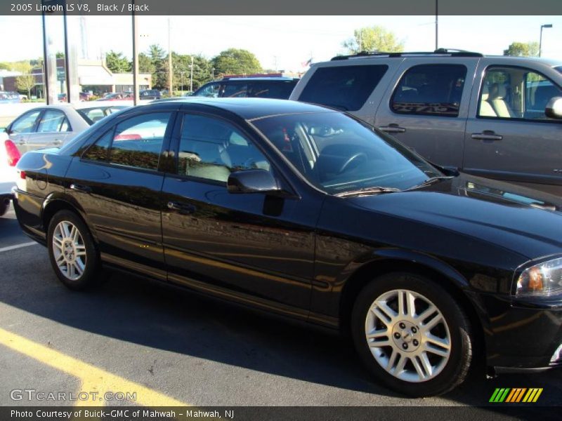 Black / Black 2005 Lincoln LS V8