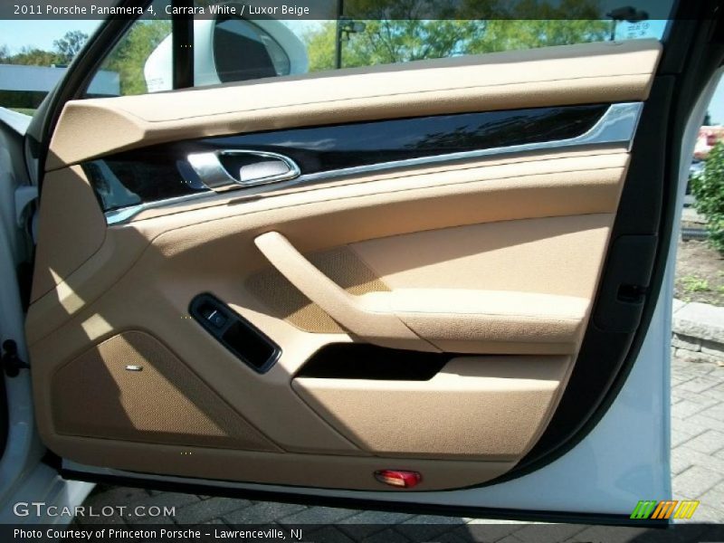 Carrara White / Luxor Beige 2011 Porsche Panamera 4