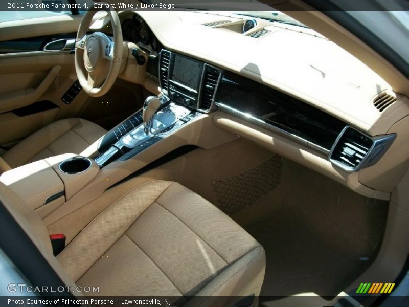 Carrara White / Luxor Beige 2011 Porsche Panamera 4