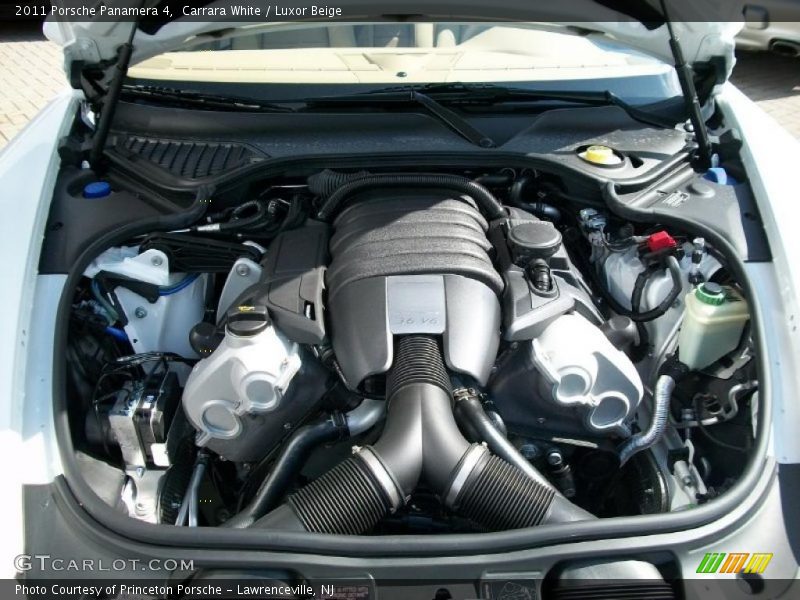 Carrara White / Luxor Beige 2011 Porsche Panamera 4
