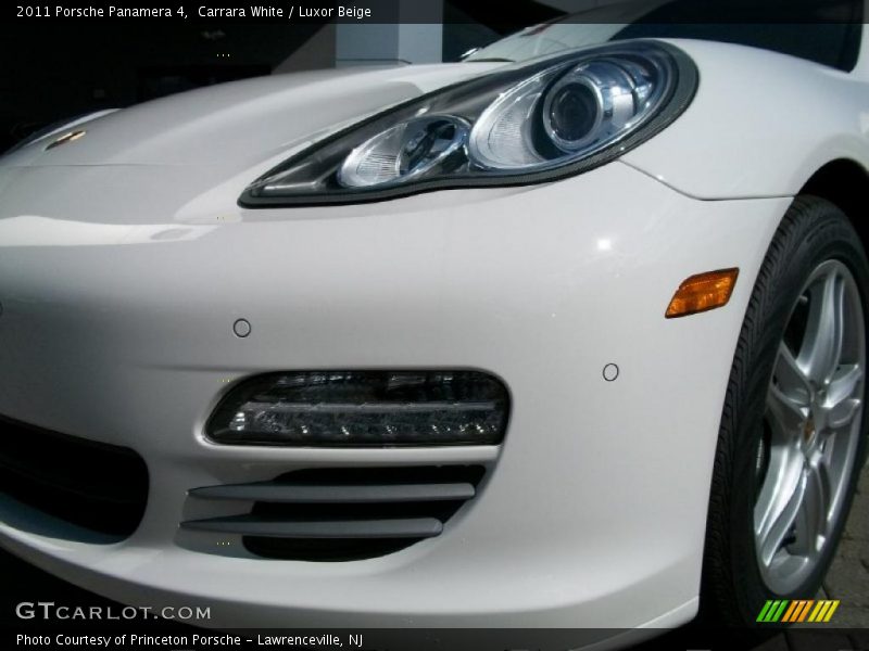 Carrara White / Luxor Beige 2011 Porsche Panamera 4