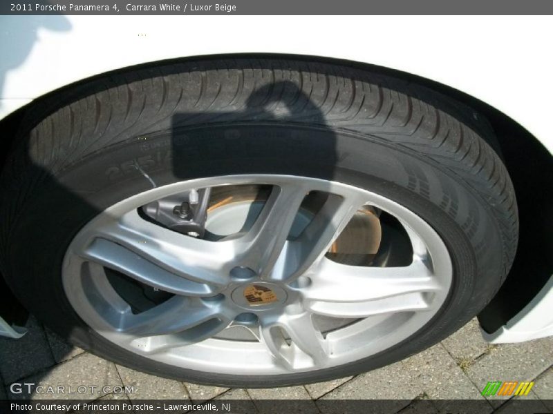 Carrara White / Luxor Beige 2011 Porsche Panamera 4