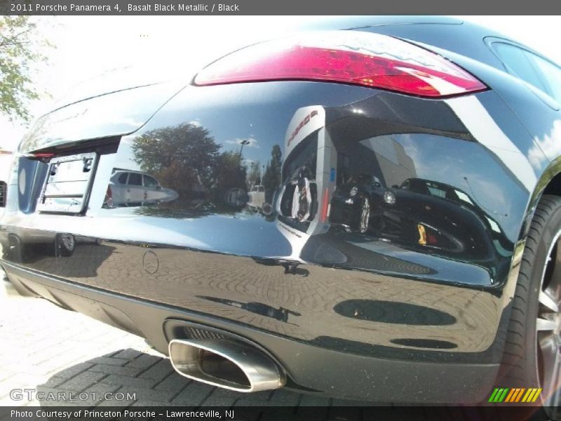 Basalt Black Metallic / Black 2011 Porsche Panamera 4