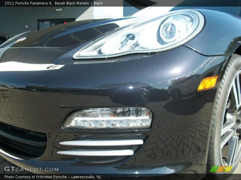 Basalt Black Metallic / Black 2011 Porsche Panamera 4