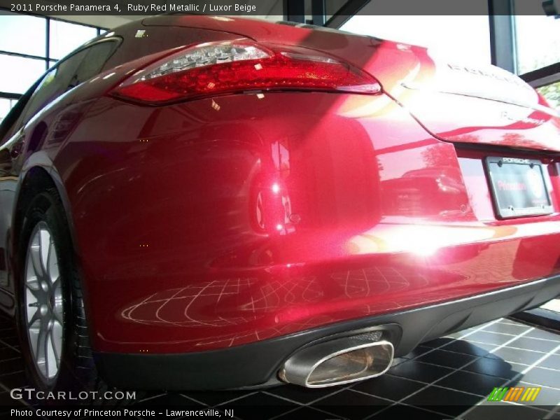 Ruby Red Metallic / Luxor Beige 2011 Porsche Panamera 4