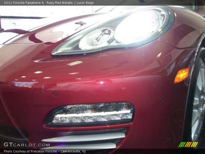 Ruby Red Metallic / Luxor Beige 2011 Porsche Panamera 4