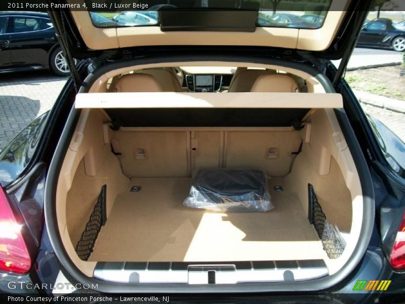  2011 Panamera 4 Trunk