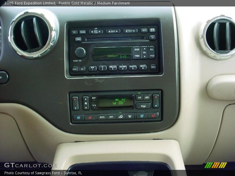 2005 Expedition Limited Medium Parchment Interior
