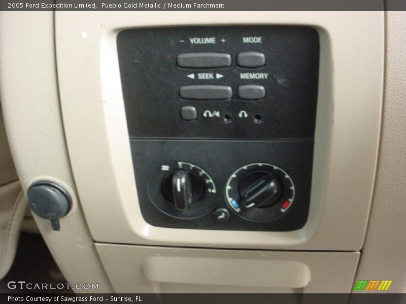  2005 Expedition Limited Medium Parchment Interior