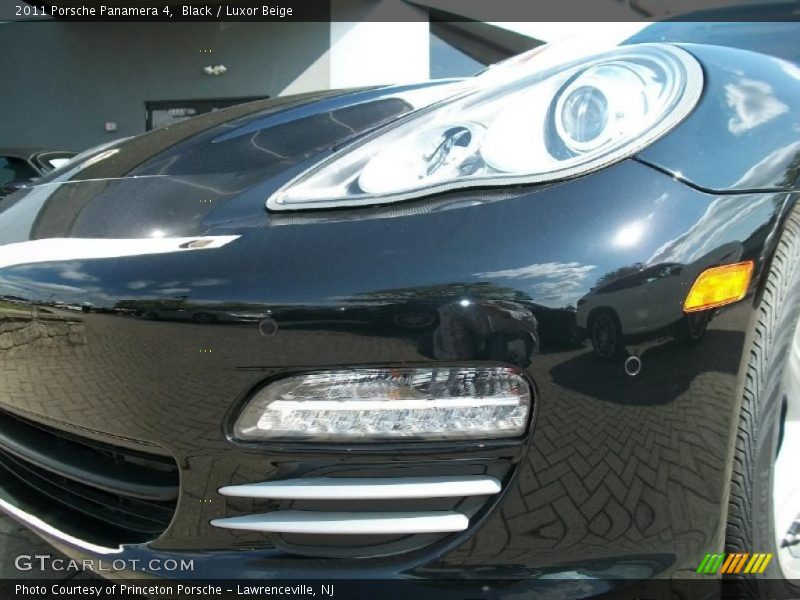 Black / Luxor Beige 2011 Porsche Panamera 4