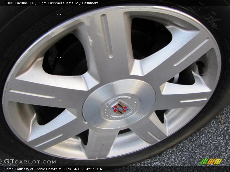 Light Cashmere Metallic / Cashmere 2006 Cadillac DTS