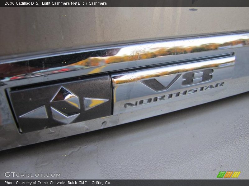 Light Cashmere Metallic / Cashmere 2006 Cadillac DTS