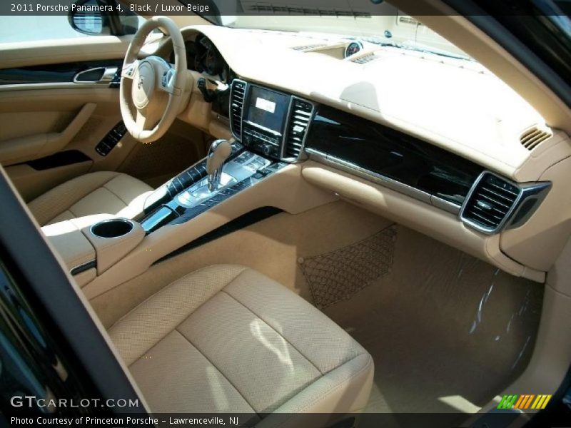 Black / Luxor Beige 2011 Porsche Panamera 4