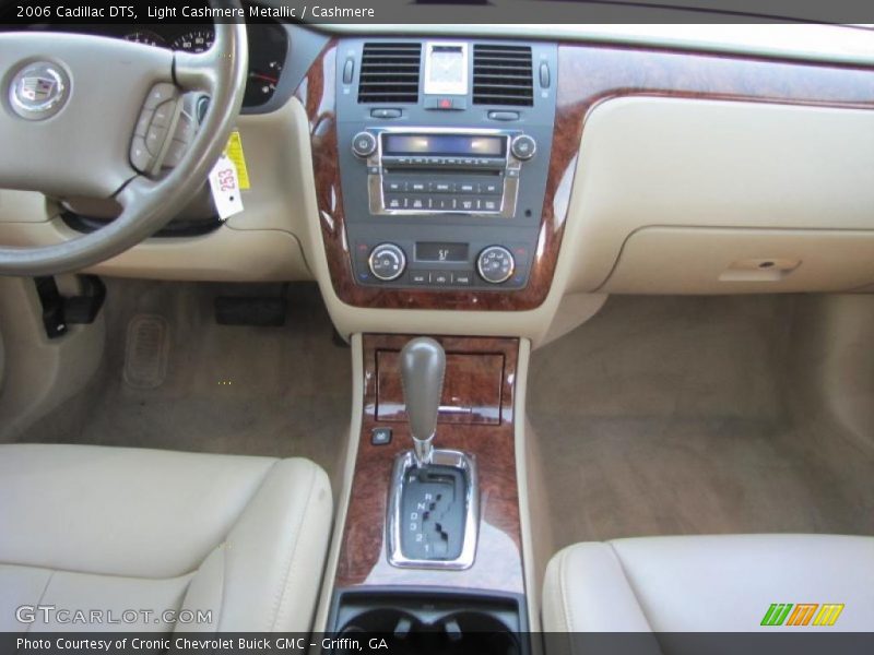 Light Cashmere Metallic / Cashmere 2006 Cadillac DTS