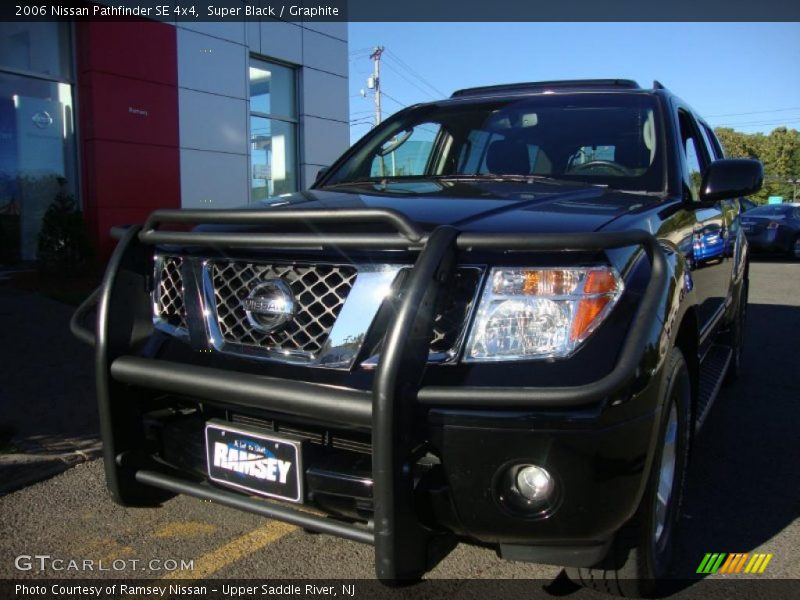 Super Black / Graphite 2006 Nissan Pathfinder SE 4x4