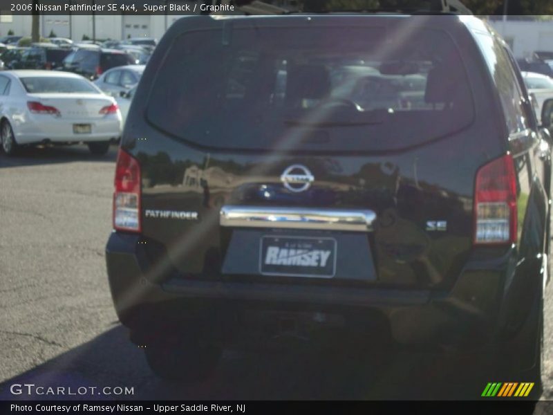 Super Black / Graphite 2006 Nissan Pathfinder SE 4x4